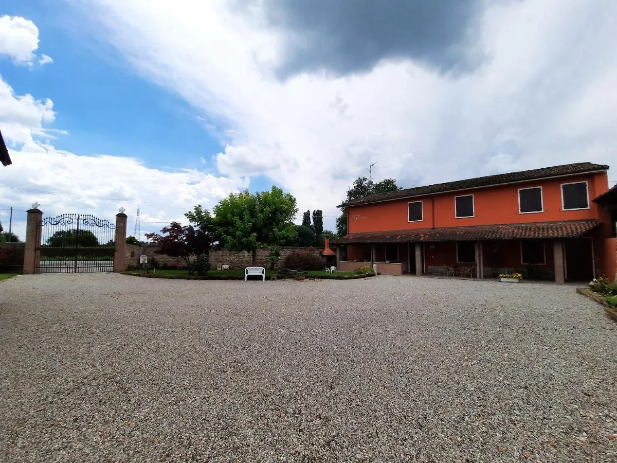 Corte Morona Marmirolo  Tatil Evi